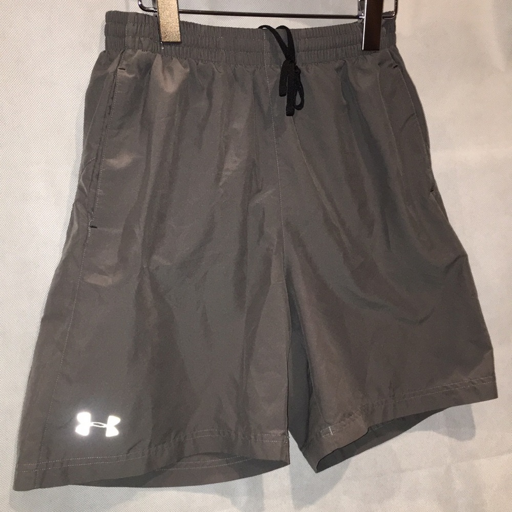 Under Armour Athletic Shorts | Size M